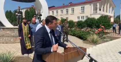 Andrei Nastase a mers la Varnita pentru a comemora victimele cazute in razboiul de pe Nistru: "Suntem aici pentru a cinsti memoria celor care si-au dat viata pentru Moldova si poporul ei" Andrei Nastase a mers la Varnita pentru a comemora victimele cazute in razboiul de pe Nistru: "Suntem aici pentru a cinsti memoria celor care si-au dat viata pentru Moldova si poporul ei"