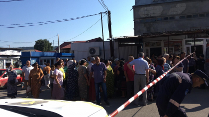 Ce se intampla in aceste momente la Otaci, unde o parte dintr-un bloc de locuit s-a prabusit