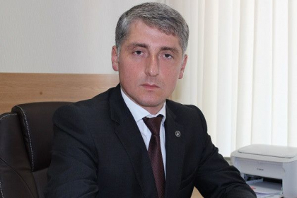 Eduard Harunjen nu este multumit de faptul cum se desfasoara „dosarul miliardului”. Acesta sustine ca daca va fi publicat raportul Kroll II, societatea nu va fi socata de informatia care se contine acolo Eduard Harunjen nu este multumit de faptul cum se desfasoara „dosarul miliardului”. Acesta sustine ca daca va fi publicat raportul Kroll II, societatea nu va fi socata de informatia care se contine acolo