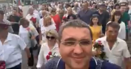 Renato Usatii, in fruntea marsului dedicat celui de-al doilea razboi mondial, la Balti - VIDEO Renato Usatii, in fruntea marsului dedicat celui de-al doilea razboi mondial, la Balti - VIDEO
