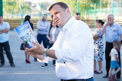 Andrei Nastase, dupa ce Vlad Plahotniuc a demisionat: "Cel care spunea acum cateva saptamani poporului din Moldova, amenintator, ca “nu va las eu de capul vostru". Nastase spune ca va apela la FBI pentru suport institutional - FOTO Andrei Nastase, dupa ce Vlad Plahotniuc a demisionat: "Cel care spunea acum cateva saptamani poporului din Moldova, amenintator, ca “nu va las eu de capul vostru". Nastase spune ca va apela la FBI pentru suport institutional - FOTO