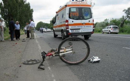 Un tanar din Cantemir a lovit un biciclist si a fugit, dupa ce a urcat beat la volan Un tanar din Cantemir a lovit un biciclist si a fugit, dupa ce a urcat beat la volan
