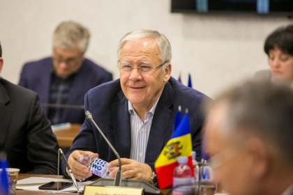 Dumitru Diacov: Consiliul National al PDM se va intruni sambata. Democratul mentioneaza ca va cere ca unii oameni sa demisioneze Dumitru Diacov: Consiliul National al PDM se va intruni sambata. Democratul mentioneaza ca va cere ca unii oameni sa demisioneze