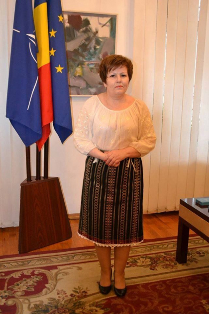 Maria Ciobanu despre decizia luata de Adriana Betisor prin care o parte din averea lui Sor a fost pusa sub sechestru: "Cica dansa cere confiscarea averii lui Shor. Procurora asta ne are de prosti. Oare nu chiar ea i-a acordat timp berechet penalului Shor, pentru a-si duce averea la scumpa sotioara sau, poate, in alta parte"