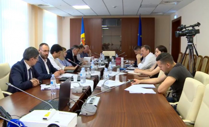 Prima runda de dezbateri publice privind revenirea la sistemul electoral proportional, imbunatatirea votarii in diaspora si a modului de finantare a partidelor politice si a campaniilor electorale - VIDEO
