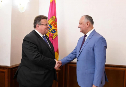 Igor Dodon s-a intalnit cu Ministrul Afacerilor Externe din Lituania: "Am vorbit despre schimbarile semnificative din tara noastra, in special, despre obtinerea unui larg consens national si sustinerea internationala oferita de marile forte Moldovei"
