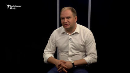Interviu cu vicepresedintele Parlamentului, Ion Ceban: „Noi am fost prizonierii politicii unui singur om care avea ce avea in Rusia...” - VIDEO/moldova.europalibera.org Interviu cu vicepresedintele Parlamentului, Ion Ceban: „Noi am fost prizonierii politicii unui singur om care avea ce avea in Rusia...” - VIDEO/moldova.europalibera.org