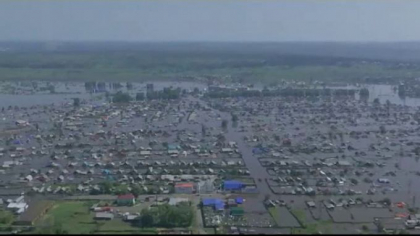 Siberia, lovita de un adevarat potop. Zeci de localitati sunt sub ape Siberia, lovita de un adevarat potop. Zeci de localitati sunt sub ape