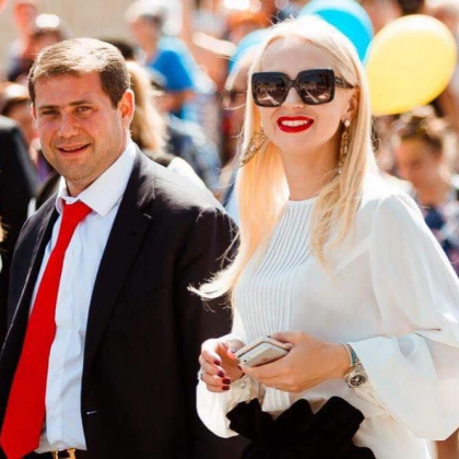 Mesajul Marinei Tauber: "Astazi, am reluat activitatea in Parlament" Mesajul Marinei Tauber: "Astazi, am reluat activitatea in Parlament"