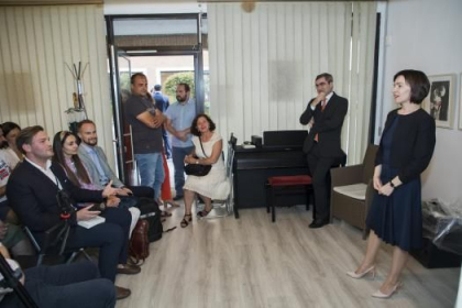 Maia Sandu, la intalnire cu diaspora din Belgia: „Va chem acasa. Va invit sa veniti la Chisinau si sa participati in concursurile pentru diverse functii publice” - GALERIE FOTO Maia Sandu, la intalnire cu diaspora din Belgia: „Va chem acasa. Va invit sa veniti la Chisinau si sa participati in concursurile pentru diverse functii publice” - GALERIE FOTO