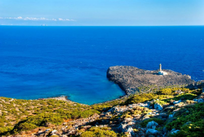 Sute de familii ar putea primi bani pentru a se muta pe o insulă de vis din Grecia - GALERIE FOTO Sute de familii ar putea primi bani pentru a se muta pe o insulă de vis din Grecia - GALERIE FOTO