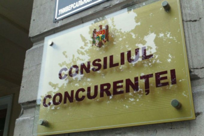 Se cere demisia in corpore a conducerii Consiliului Concurentei. Slusari: "Pretul carburantilor pe piata din RM ramane practic neschimbat, desi ar trebui sa scada aproximativ cu 10%"