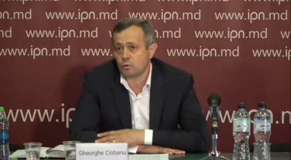 Gheorghe Ciobanu, procurorul care a demisionat de la PA vine cu acuzatii impotriva lui Eduard Harunjen: "Legea devine nula cand Eduard Harunjen isi simte functia in pericol”. Fostul procuror vorbeste si despre accidentul in care a fost implicat fiul sau, iar Harunjen, intr-o maniera obraznica l-ar fi indemnat sa inchida ochii in acel caz