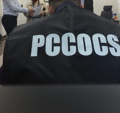 A facut cunostinta cu o fetita de 13 ani, apoi i-a castigat increderea si a ademenit-o in casa lui unde a convins-o sa-i presteze servicii sexuale contra plata. Ce a facut un avocat din Chisinau timp de doi ani A facut cunostinta cu o fetita de 13 ani, apoi i-a castigat increderea si a ademenit-o in casa lui unde a convins-o sa-i presteze servicii sexuale contra plata. Ce a facut un avocat din Chisinau timp de doi ani
