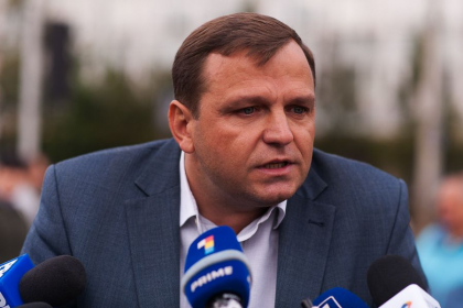 Andrei Nastase, despre faptul ca sedinta Consiliului Superior al Procurorilor a fost amanata: "Cetatenii merita mai mult decat o Procuratura aservita unui dictator fugar care isi face acum veacul prin hoteluri de lux" Andrei Nastase, despre faptul ca sedinta Consiliului Superior al Procurorilor a fost amanata: "Cetatenii merita mai mult decat o Procuratura aservita unui dictator fugar care isi face acum veacul prin hoteluri de lux"
