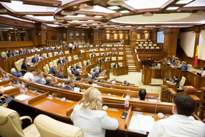 Deputatii PDM condamna hotararea Parlamentului privind demiterea procurorului general, Eduard Harunjen Deputatii PDM condamna hotararea Parlamentului privind demiterea procurorului general, Eduard Harunjen