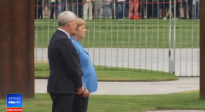 Angela Merkel, surprinsa tremurand incontrolabil pentru a treia oara Angela Merkel, surprinsa tremurand incontrolabil pentru a treia oara