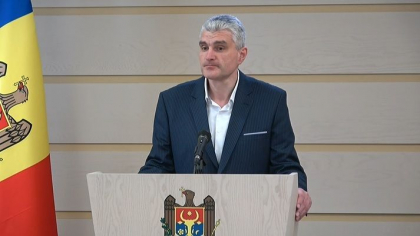 Presedintele Comisiei de ancheta in cazul furtului miliardului, Alexandru Slusari, ii cere lui Usatii sa depuna urgent la secretariatul parlamentului ducumentul pe care acesta l-a prezentat intr-un Live, spunanad ca este raportul complet Kroll 2 Presedintele Comisiei de ancheta in cazul furtului miliardului, Alexandru Slusari, ii cere lui Usatii sa depuna urgent la secretariatul parlamentului ducumentul pe care acesta l-a prezentat intr-un Live, spunanad ca este raportul complet Kroll 2
