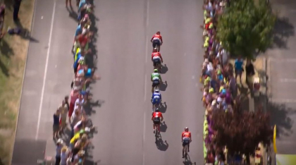 Ciclistul olandez, Dylan Groenewegen a castigat la sprint etapa a saptea a Turului Frantei. La finalul traseului, sportivul s-a impus in fata adversarilor sai, la doar cativa centimetri Ciclistul olandez, Dylan Groenewegen a castigat la sprint etapa a saptea a Turului Frantei. La finalul traseului, sportivul s-a impus in fata adversarilor sai, la doar cativa centimetri
