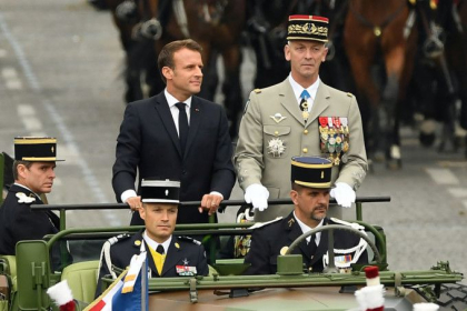 Ziua Nationala a Frantei. Macron, huiduit de cativa protestatari pe Champs-Elysees IMAGINI LIVE Ziua Nationala a Frantei. Macron, huiduit de cativa protestatari pe Champs-Elysees IMAGINI LIVE