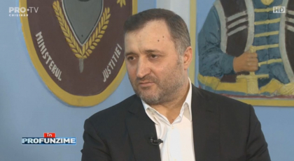 „Ati participat la furtul miliardului?" Cum raspunde Vlad Filat