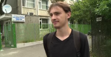 A luat nota 2 si la Fizica, si la Matematica. Cum vrea sa ia peste 5 la BAC in toamna A luat nota 2 si la Fizica, si la Matematica. Cum vrea sa ia peste 5 la BAC in toamna