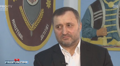 Vlad Filat spune ce relatie a avut cu Renato Usatii si de ce liderul PN a platit 60 de mii de euro pentru a-l duce pe fostul premier si fiul sau la un meci de fotbal in Germania: "De ce Usatii ar cheltui cu Dvs. acesti bani fara ca sa primeasca ceva in schimb?"