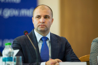 Vladimir Cebotari: "Ca si multi colegi de ai mei, sunt surprins de declaratia dlui Renato Usatai de astazi" Vladimir Cebotari: "Ca si multi colegi de ai mei, sunt surprins de declaratia dlui Renato Usatai de astazi"