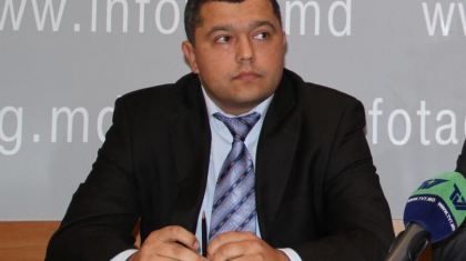 Deputatul independent Viorel Melnic si-a depus mandatul