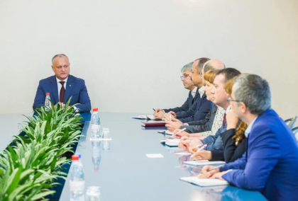 Instituirea functiei de avocat al businessului si modificarea politicii in privinta aplicarii TVA in agricultura - initiativele pe care le-a discutat Igor Dodon cu aparatul presedintiei - GALERIE FOTO Instituirea functiei de avocat al businessului si modificarea politicii in privinta aplicarii TVA in agricultura - initiativele pe care le-a discutat Igor Dodon cu aparatul presedintiei - GALERIE FOTO