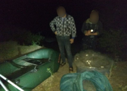 Pescuit ilegal la frontiera. Politia a confircat circa 100 kg de peste si a amendat 8 persoane. Cum au fost prinsi acestia si ce risca acestia