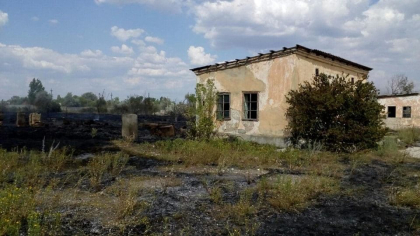 Un incendiu de proportii s-a produs la Basarabeasca, in preajma fostei baze de petrol - GALERIE FOTO