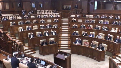 CEC a aprobat numirea in functie a doi deputati noi in Parlament. Cine sunt acestia