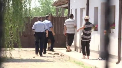 Cautari vaste dupa ce un mesaj a anuntat ca Alexandra ar fi captiva in podul unei case Cautari vaste dupa ce un mesaj a anuntat ca Alexandra ar fi captiva in podul unei case