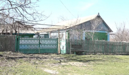 Cativa minori din Germania au fost gasiti in sate uitate de lume, in case insalubre, unde erau torturati sau fortati sa munceasca. Mai mult, copiii ar fi fost folositi pe post de cobai, inghitind pastile cu efect psihotrop /VIDEO - RISE.MD Cativa minori din Germania au fost gasiti in sate uitate de lume, in case insalubre, unde erau torturati sau fortati sa munceasca. Mai mult, copiii ar fi fost folositi pe post de cobai, inghitind pastile cu efect psihotrop /VIDEO - RISE.MD