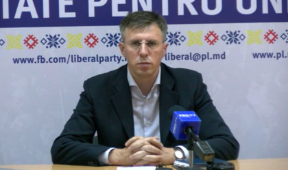 Dorin Chirtoaca despre Maia Sandu: "Este complice oricum. N-a participat la impartirea CNA si a Procuraturii, dar prin tacere se face vinovata" Dorin Chirtoaca despre Maia Sandu: "Este complice oricum. N-a participat la impartirea CNA si a Procuraturii, dar prin tacere se face vinovata"