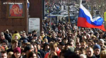 Peste 300 de persoane au fost retinute la protestul de la Moscova