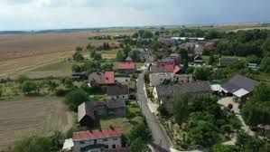 Localitatea unde de 9 ani se nasc numai fete. Femeile au preluat controlul