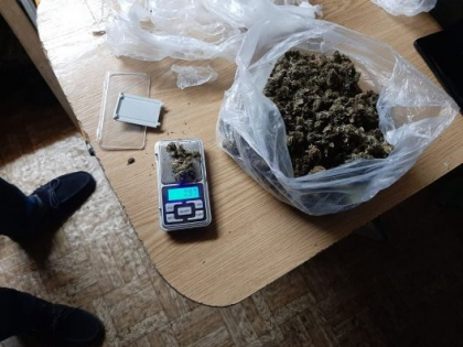 Afacere cu droguri in valoare de 200 de mii lei, esuata. Patru barbati din Chisinau risca 15 ani de puscarie - VIDEO Afacere cu droguri in valoare de 200 de mii lei, esuata. Patru barbati din Chisinau risca 15 ani de puscarie - VIDEO