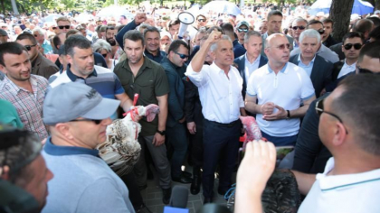 Directorul Combinatului de Vinuri "Milestii Mici", si unul dintre "eroii" care au aruncat curcani peste gardul Presedintiei alaturi de Vlad Plahotniuc, a demisionat din functie - Mold-street.com Directorul Combinatului de Vinuri "Milestii Mici", si unul dintre "eroii" care au aruncat curcani peste gardul Presedintiei alaturi de Vlad Plahotniuc, a demisionat din functie - Mold-street.com