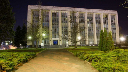 Guvernul lucreaza si noaptea. Castigatorii concursului pentru functia de judecator la CC vor fi anuntati aproape de miezul noptii.  Anuntul, facut cu putin timp in urma