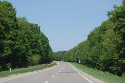 Tragedie la Straseni. Un sofer a murit, dupa ce camionul pe care-l conducea a derapat de pe sosea si s-a rasturnat Tragedie la Straseni. Un sofer a murit, dupa ce camionul pe care-l conducea a derapat de pe sosea si s-a rasturnat