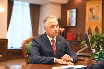 Deputatul PSRM, Victor Gaiciuc care este si tatal finului lui Igor Dodon - numit de presedinte consilier in domeniul apararii si securitatii nationale