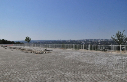 Cand chisinauienii se vor putea plimba pe scuarul "Valna" de la Ciocana. Cum arata acum - GALERIE FOTO Cand chisinauienii se vor putea plimba pe scuarul "Valna" de la Ciocana. Cum arata acum - GALERIE FOTO