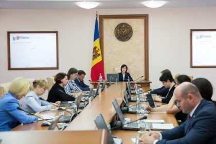 Liuba Sova si Nicolae Rosca sunt candidatii propusi de Guvern pentru functia de judecator la CC Liuba Sova si Nicolae Rosca sunt candidatii propusi de Guvern pentru functia de judecator la CC
