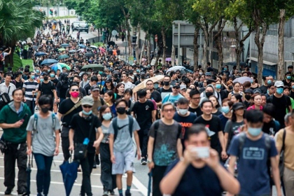 Mii de profesori, in strada la Hong Kong: ”Guvernul ne ignora de luni de zile” - GALERIE FOTO