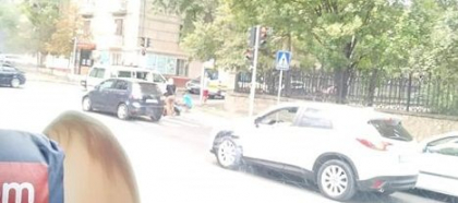 O batrana a fost lovita de o masina, in sectorul Buiucani al capitalei O batrana a fost lovita de o masina, in sectorul Buiucani al capitalei