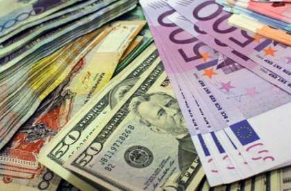 Cat valoreaza, astazi, un euro si un dolar. Curs valutar 21 august - FOTO Cat valoreaza, astazi, un euro si un dolar. Curs valutar 21 august - FOTO