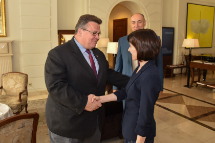 Maia Sandu, la Vilnius: „Unica solutie de dezvoltare a tarii noastre este integrarea in UE, in vederea asigurarii democratiei, respectarii drepturilor omului si a unui nivel de trai inalt pentru cetatenii tarii noastre" Maia Sandu, la Vilnius: „Unica solutie de dezvoltare a tarii noastre este integrarea in UE, in vederea asigurarii democratiei, respectarii drepturilor omului si a unui nivel de trai inalt pentru cetatenii tarii noastre"