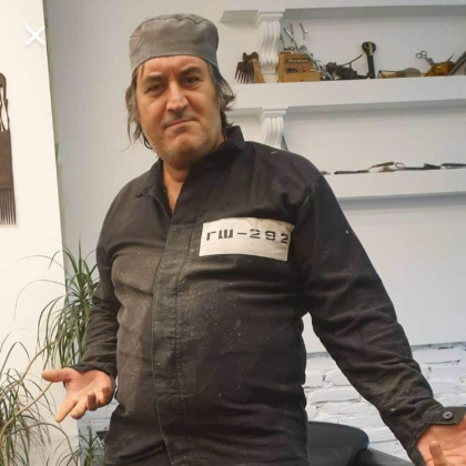 Stilistul, Victor Micusa: "30 de mii de lei, suma pe care Inspectoratul Fiscal mi-o impune s-o platesc. Ministrii veniti din diaspora ne fac ca maine sa fim noi insasi diaspora" - GALERIE FOTO Stilistul, Victor Micusa: "30 de mii de lei, suma pe care Inspectoratul Fiscal mi-o impune s-o platesc. Ministrii veniti din diaspora ne fac ca maine sa fim noi insasi diaspora" - GALERIE FOTO